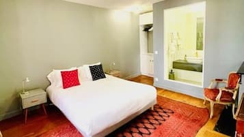 Standard Apartment, Tower | Premium bedding, in-room safe, individually decorated, desk
