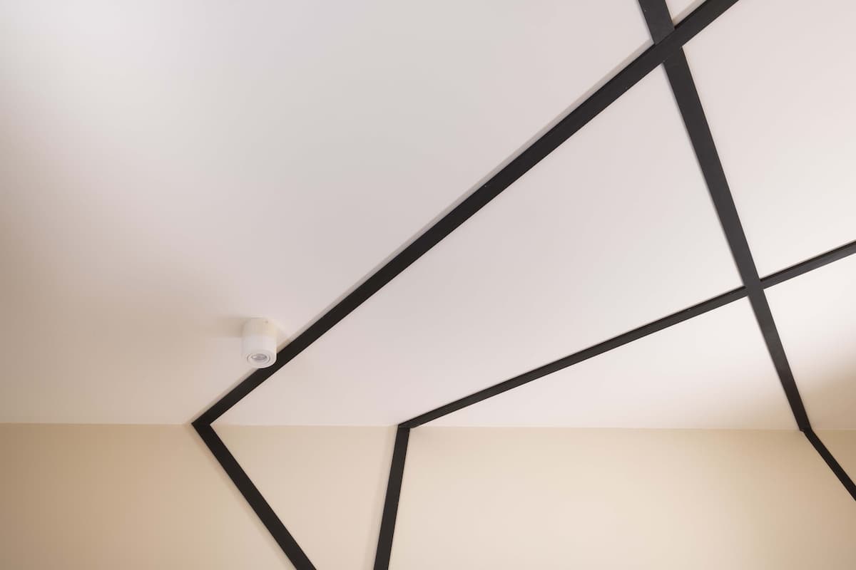 Premium bedding, in-room safe, individually decorated