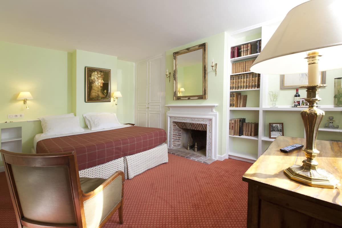 Ropa de cama de alta calidad, camas Select Comfort y minibar