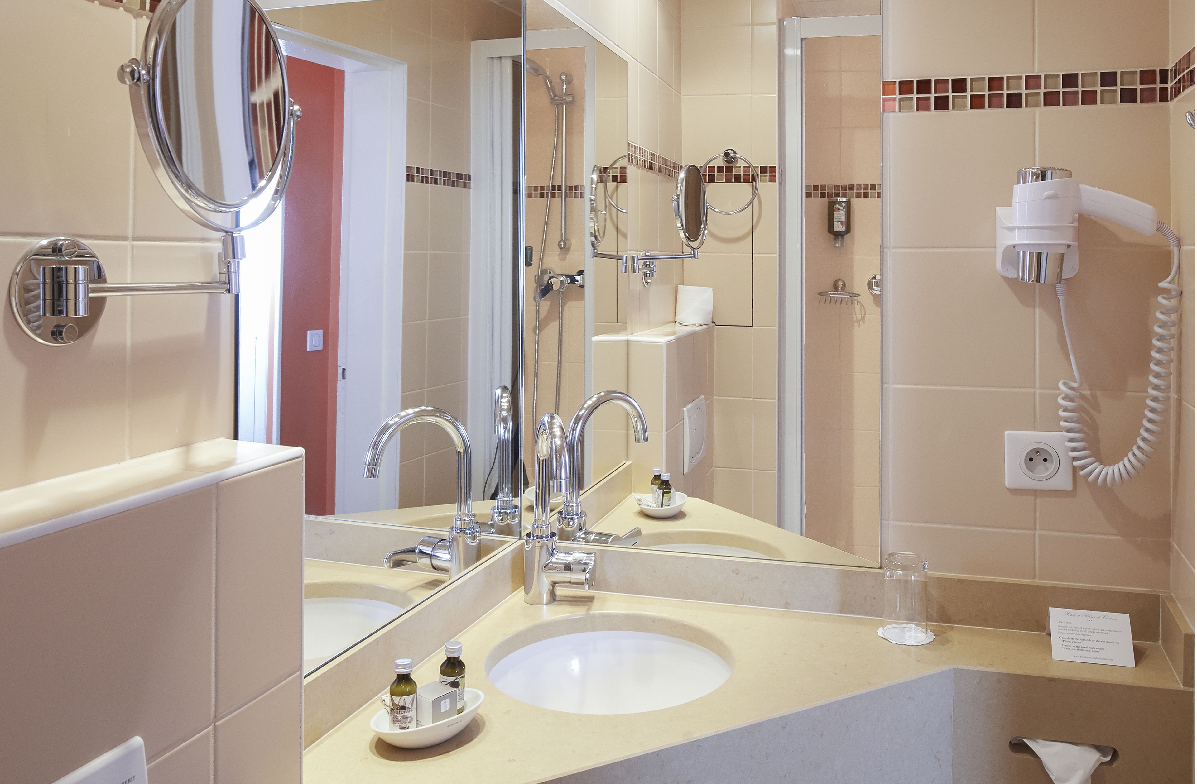 single room | bathroom | free toiletries, hair dryer, towels, soap