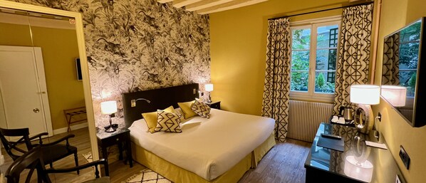 Superior Double Room | Premium bedding, minibar, in-room safe, individually decorated
