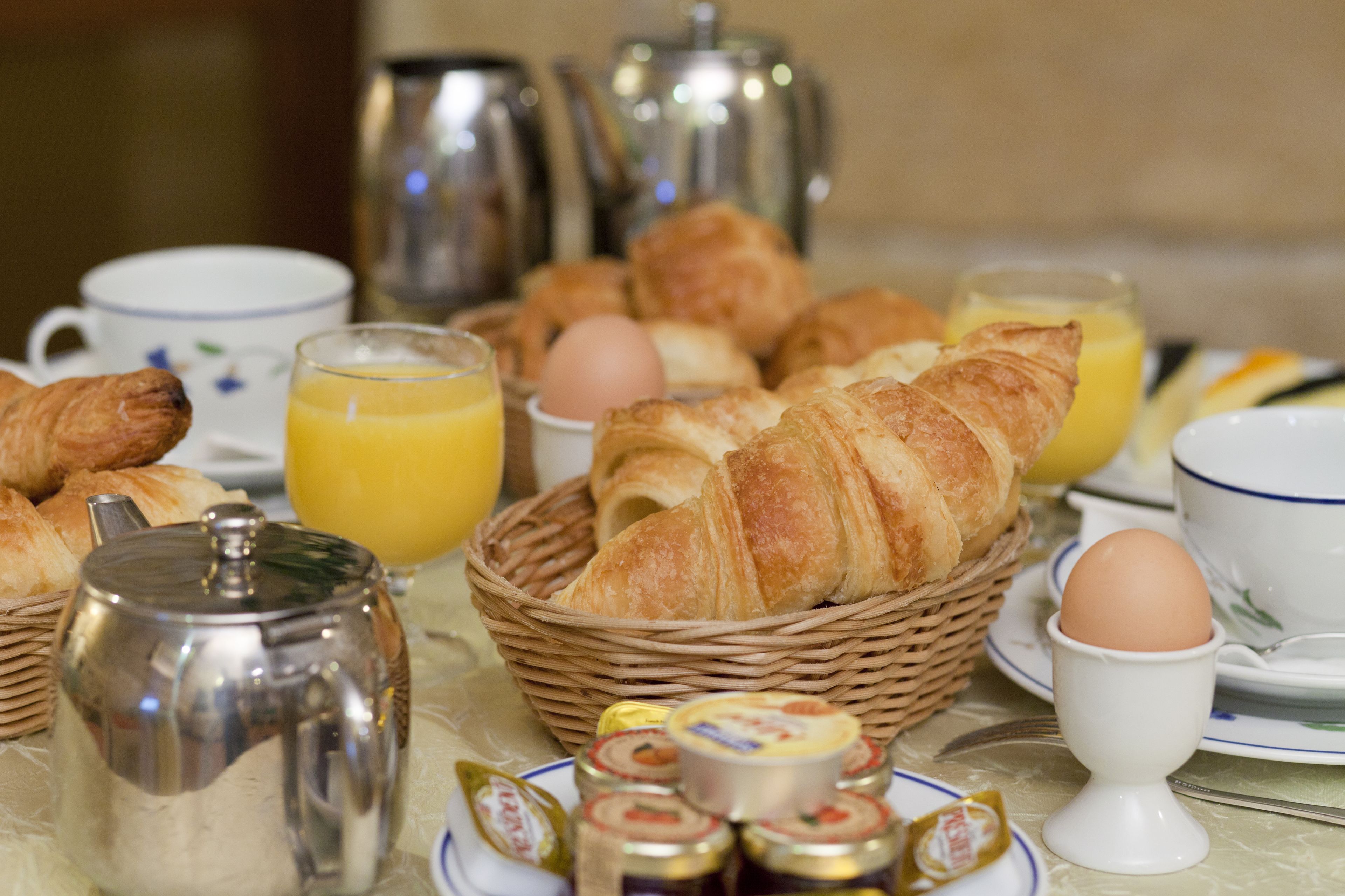 daily buffet breakfast (eur 11 per person)