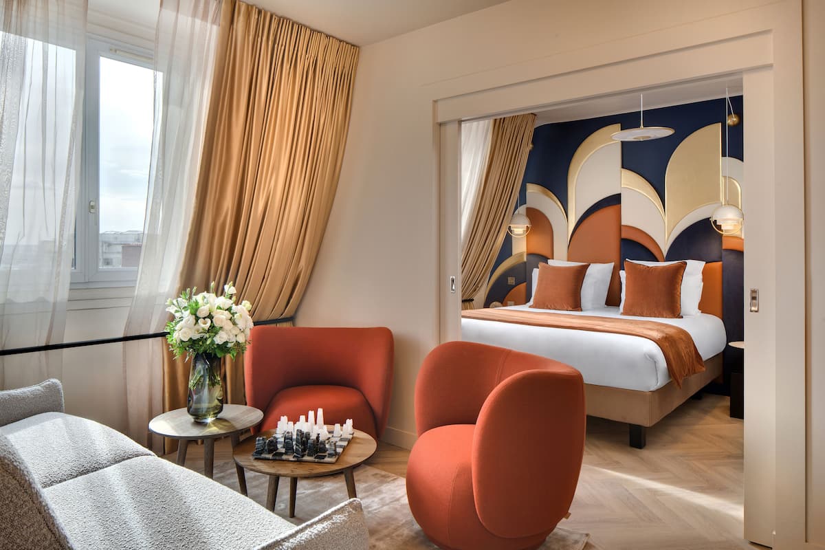 Suite | Meja kerja, kedap suara, Wi-Fi gratis, dan seprai linen