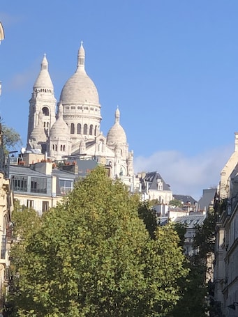 City view. Hotel Clauzel