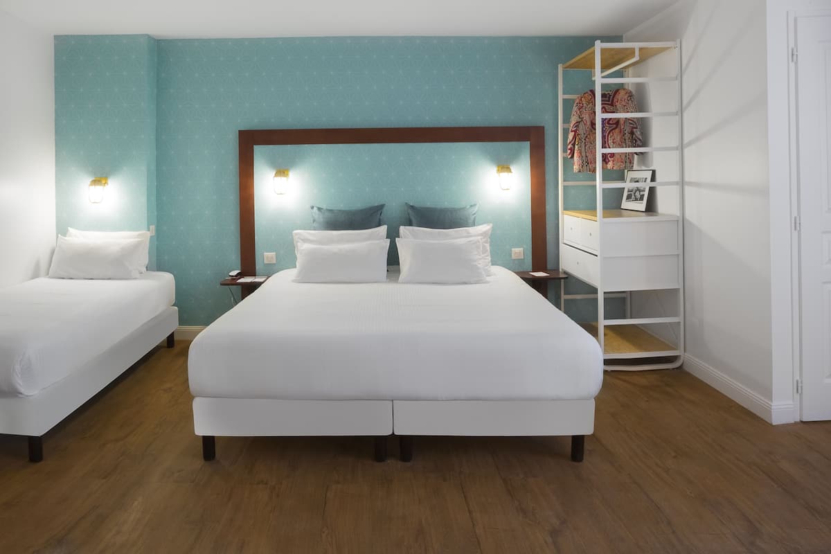 In-room safe, blackout curtains, soundproofing, free WiFi