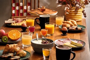 Daily buffet breakfast (EUR 15 per person)