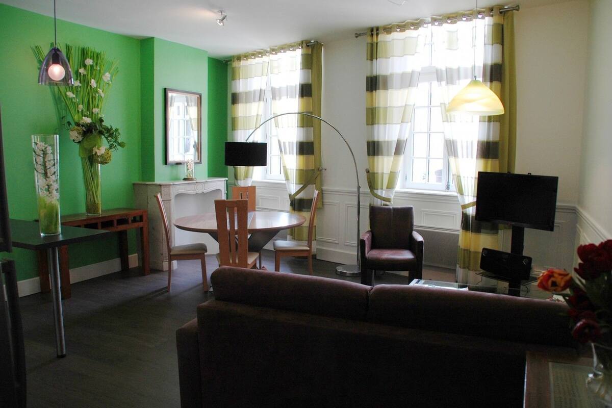 Superior-Apartment, 2 Schlafzimmer, Stadtblick | Wohnbereich