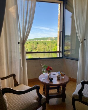 Room, River View (Dordogne Marguerite)