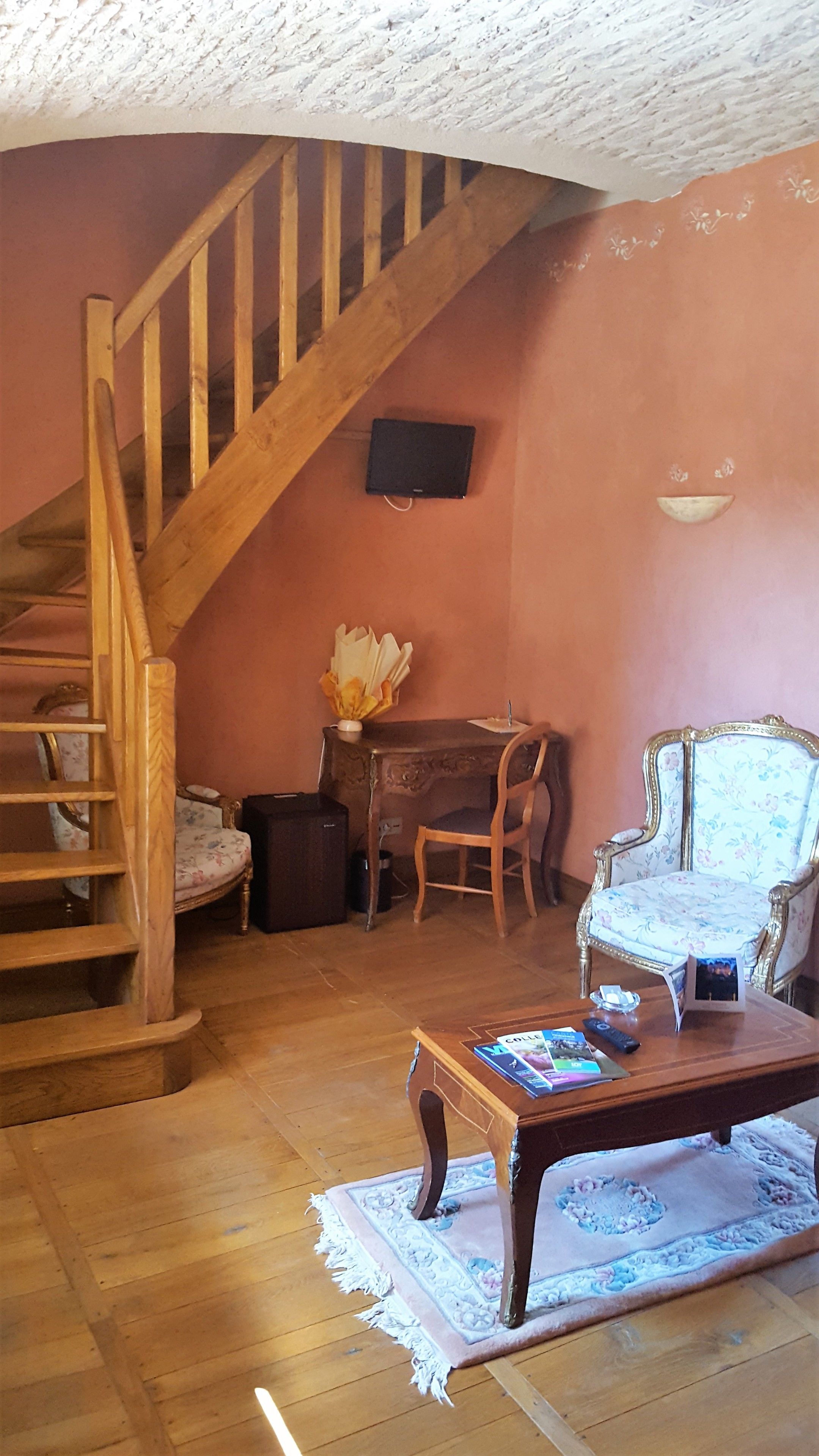 superior suite (duplex eglantine) | living area | flat-screen tv