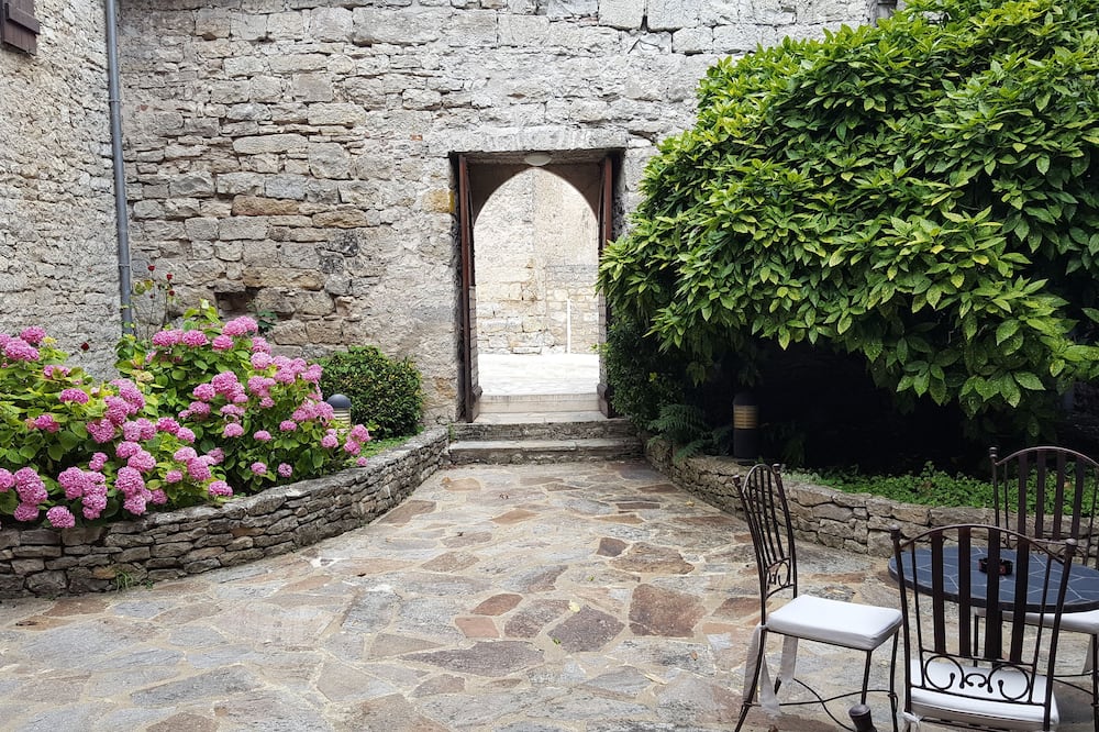 La Terrasse