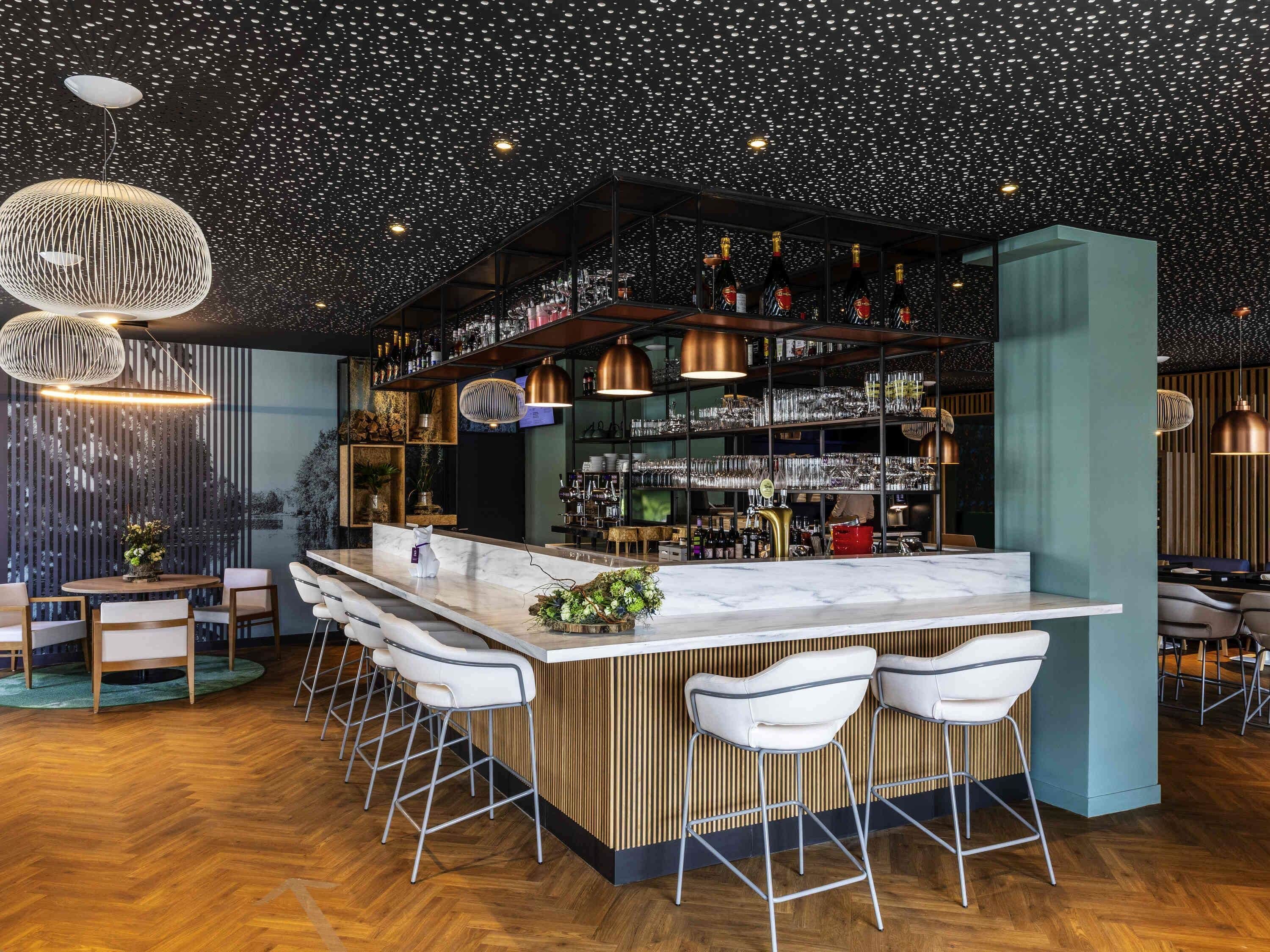 Bar (in der Unterkunft)