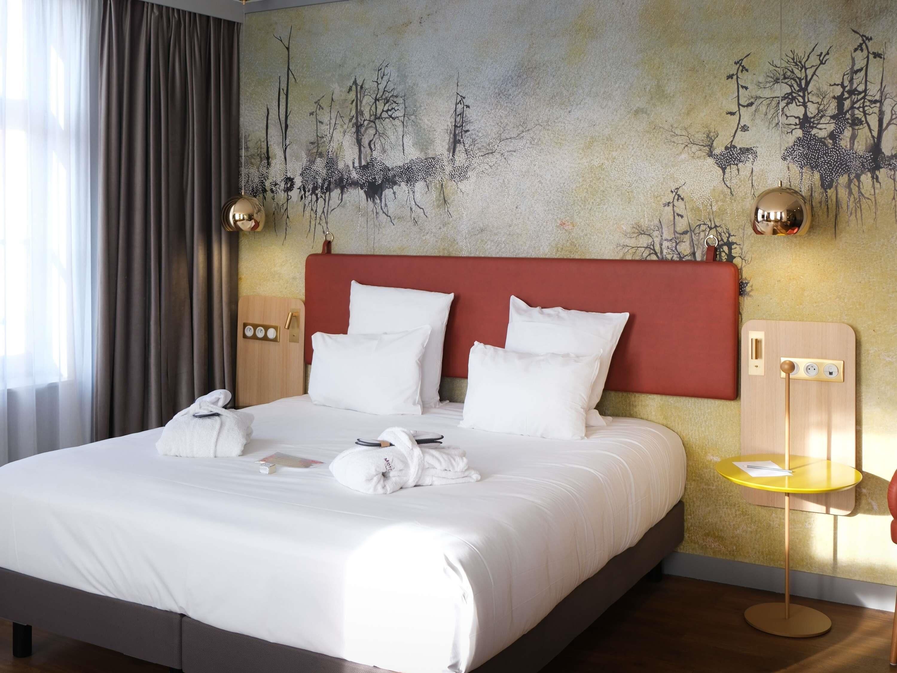 Junior Suite, 1 Double Bed with Sofa bed | Minibar, in-room safe, laptop workspace, blackout curtains