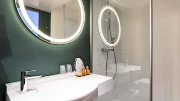 Minibar, in-room safe, laptop workspace, blackout curtains