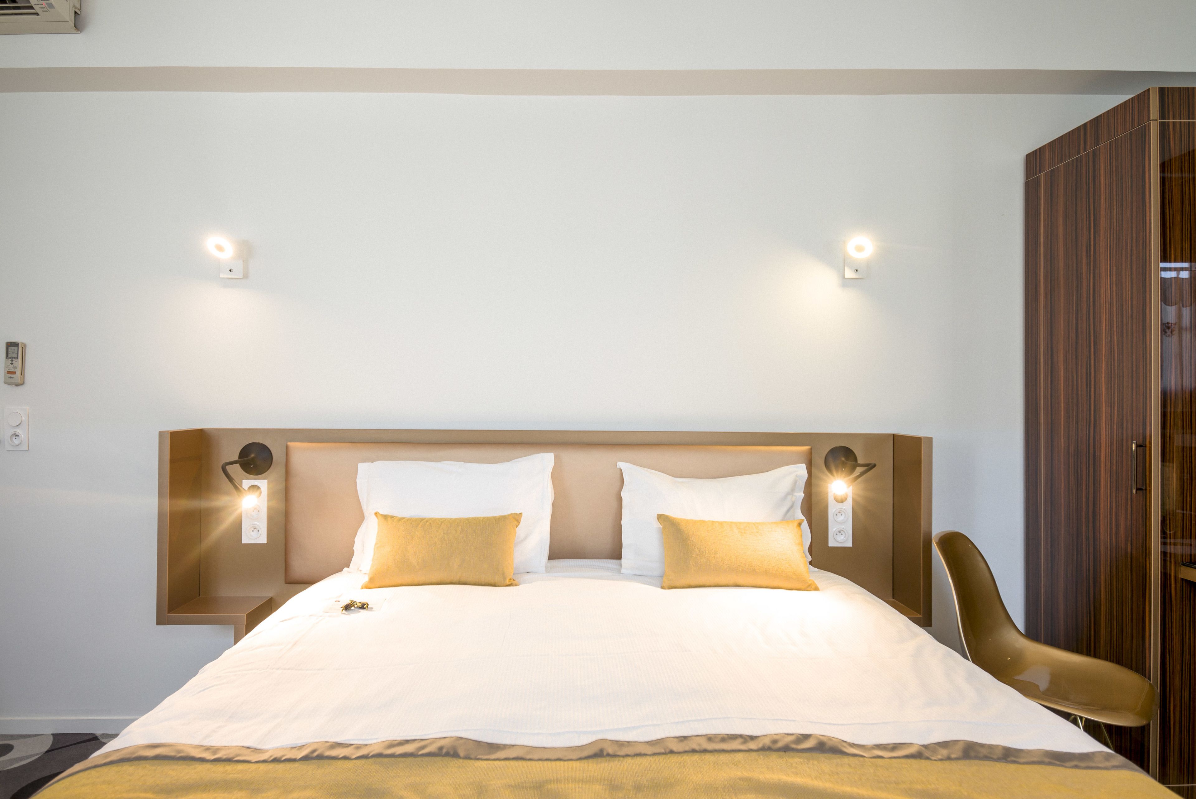 1 bedroom, egyptian cotton sheets, pillow-top beds, in-room safe