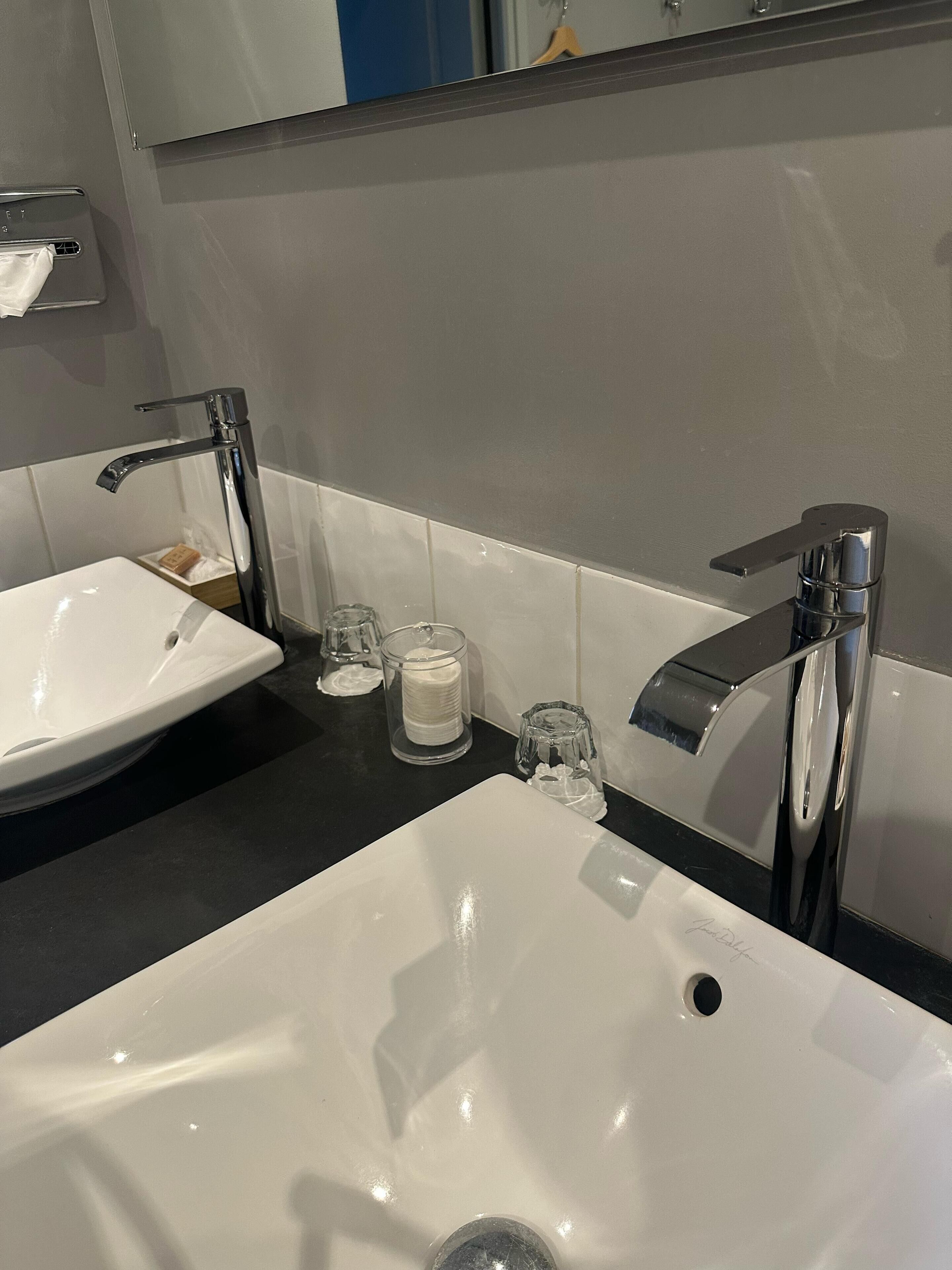 junior suite (4 persons) | bathroom | jetted bath, free toiletries, hair dryer, bathrobes