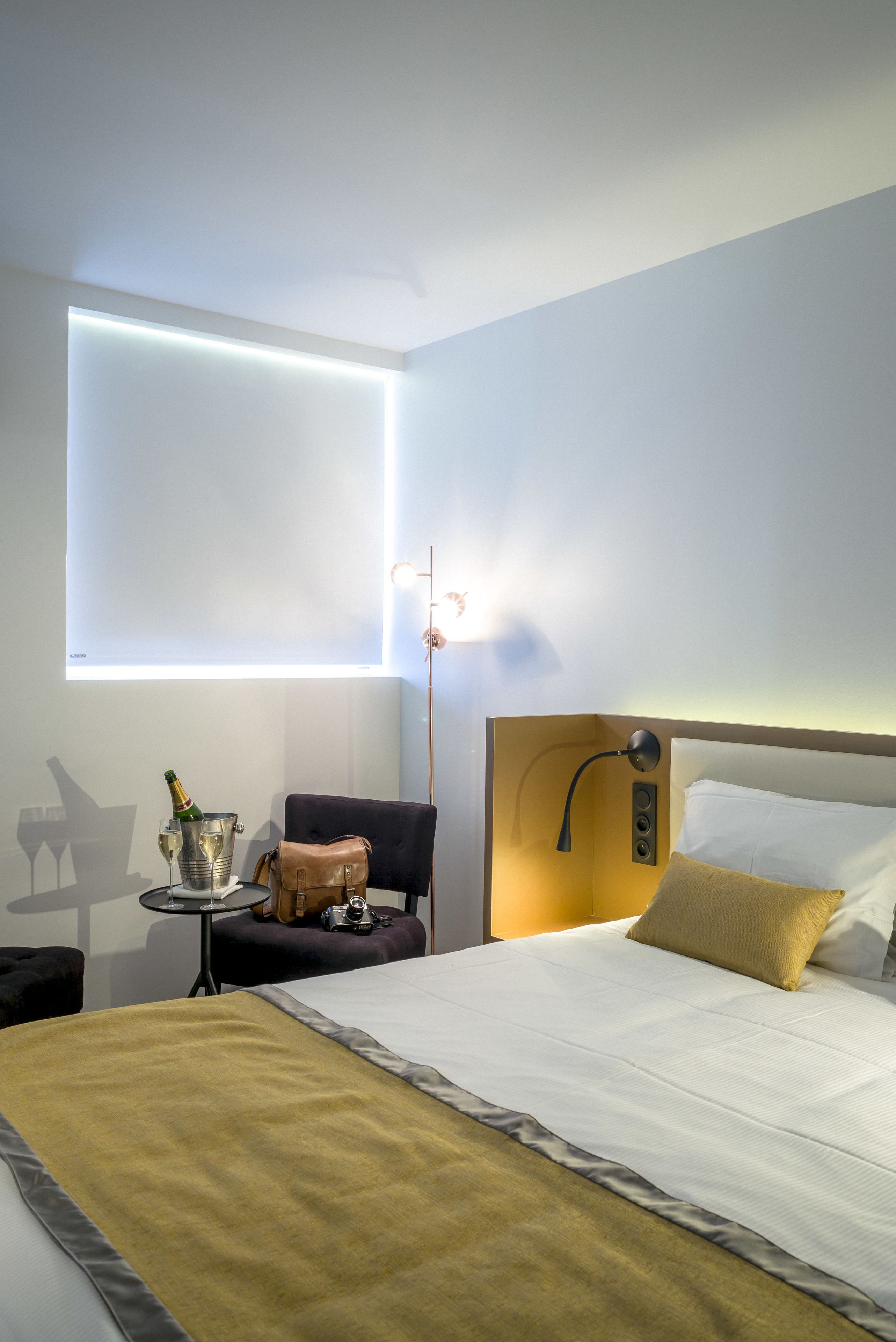 premium double room, hot tub | 1 bedroom, egyptian cotton sheets, pillow-top beds, in-room safe