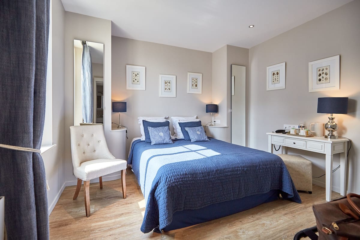 1 habitación, ropa de cama de alta calidad y minibar