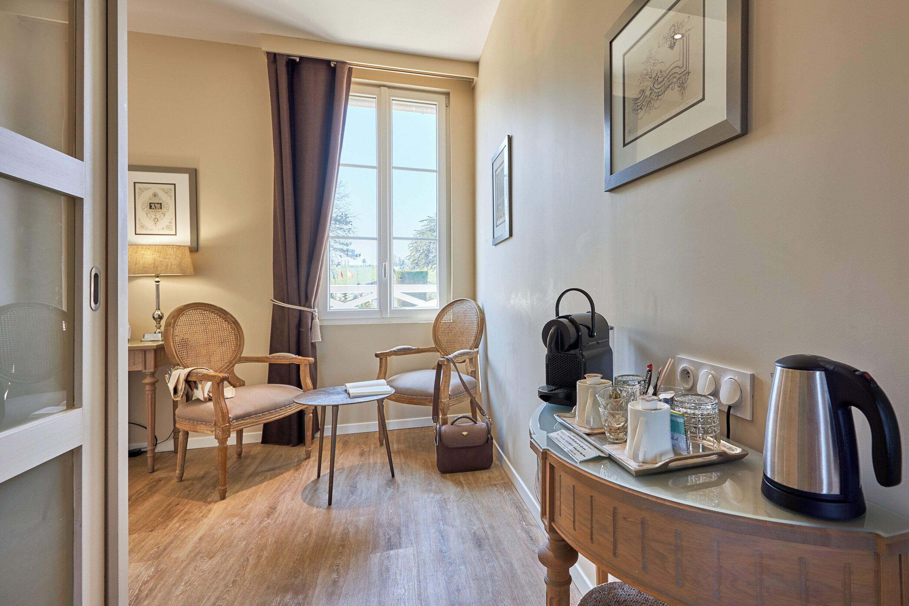 deluxe room, sea view (romantic) | 1 bedroom, premium bedding, minibar, in-room safe