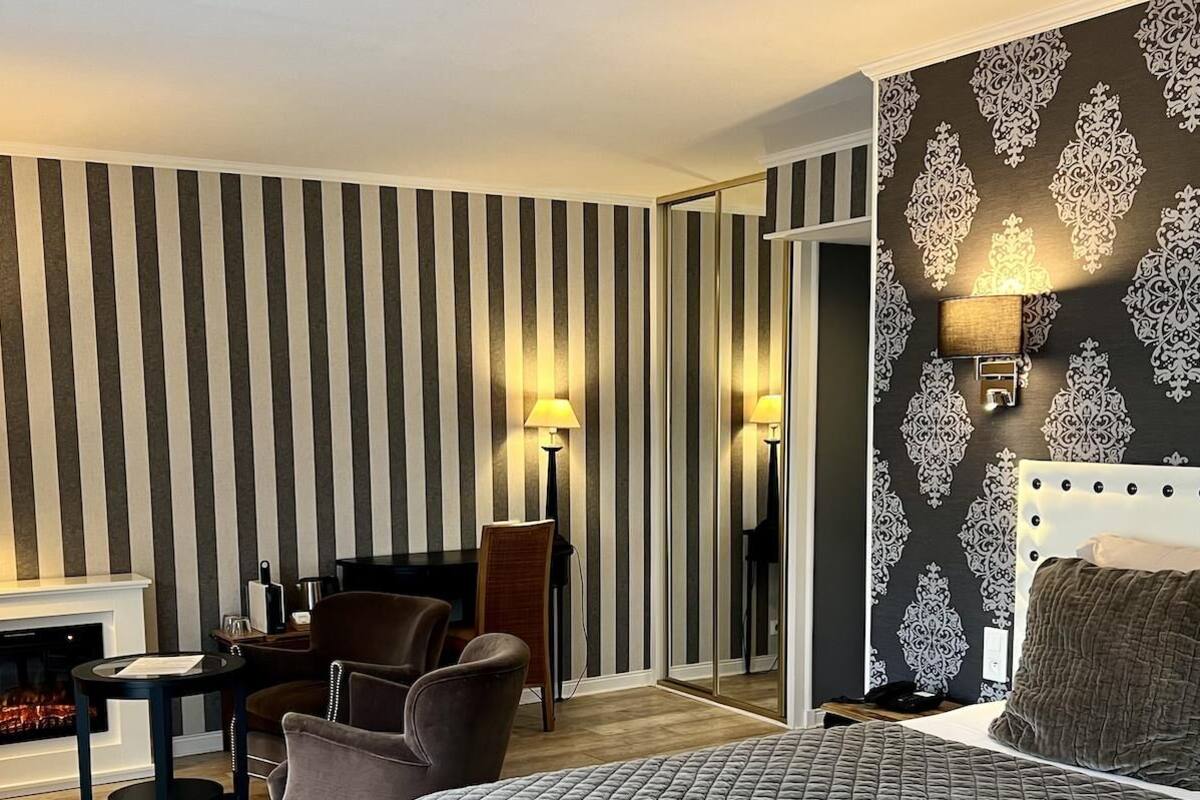 deluxe room | premium bedding, in-room safe, blackout curtains, iron/ironing board