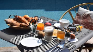 Tägliches Frühstücksbuffet gegen Gebühr
