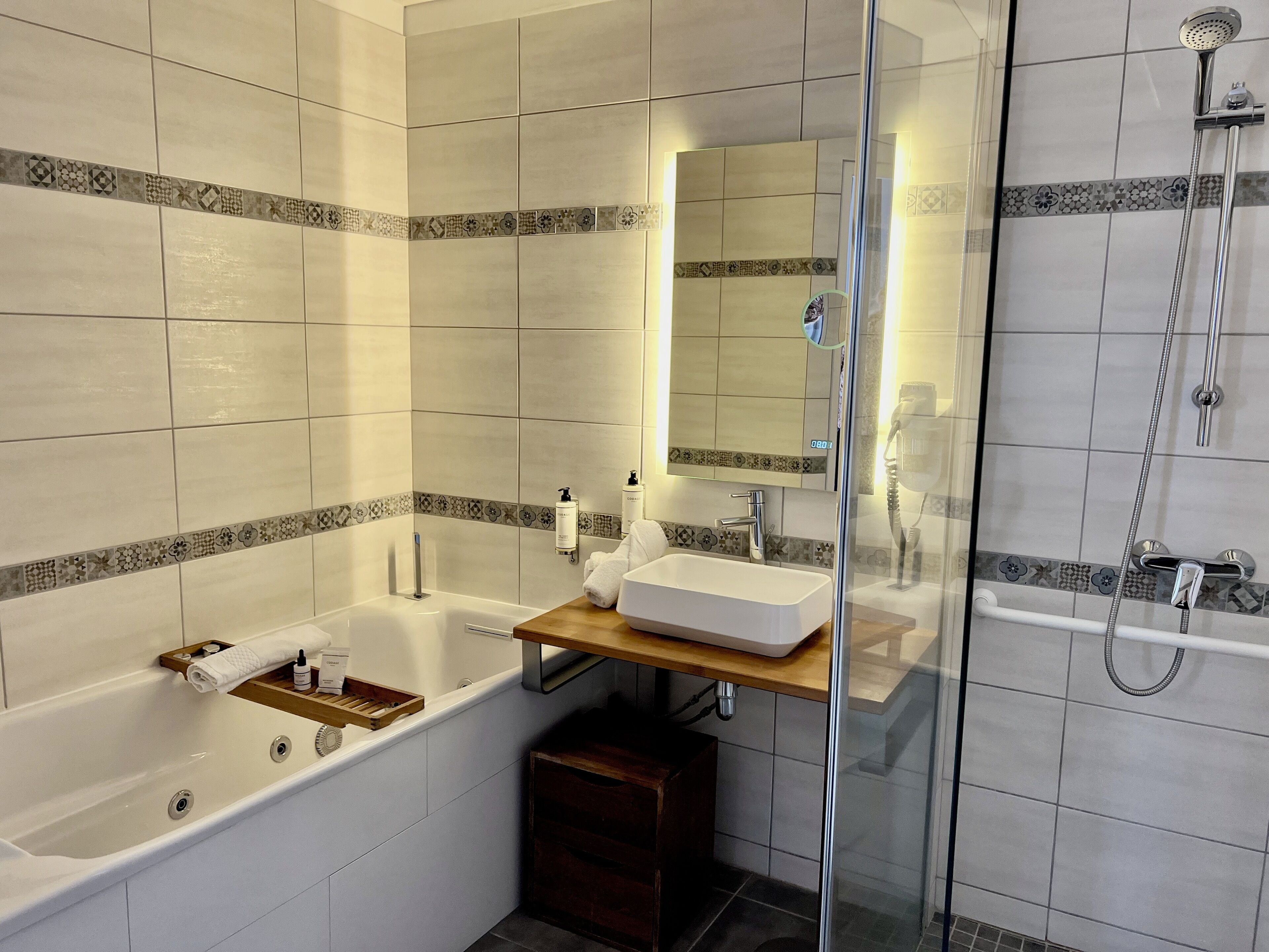 Foto - Le Trophée Boutique Hôtel Spa- La Loggia Appart'hôtel