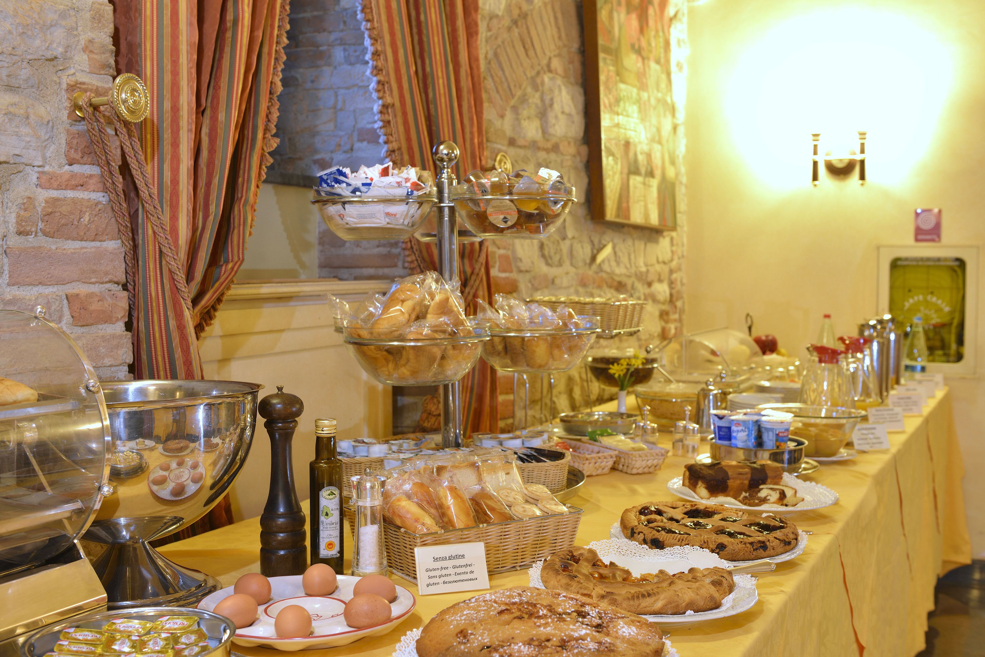 daily continental breakfast (eur 12 per person)