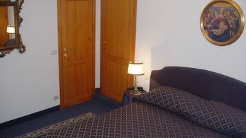 Rúmföt af bestu gerð, öryggishólf í herbergi, sérhannaðar innréttingar