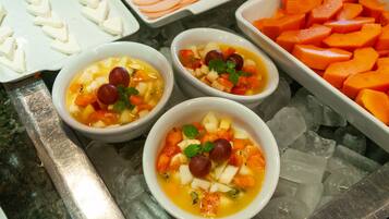 Free daily buffet breakfast