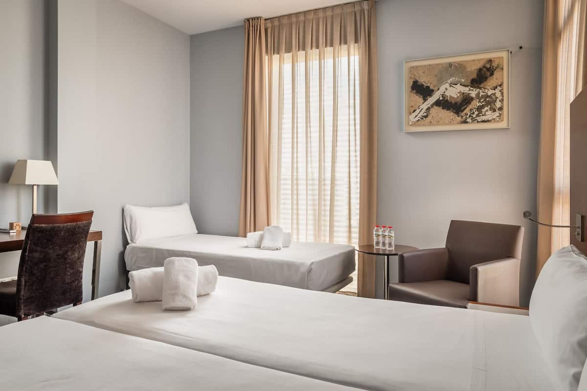 family room | memory-foam beds, minibar, in-room safe, desk