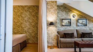 Premium bedding, minibar, in-room safe, desk