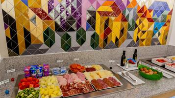 Frukostbuffé varje dag (EUR 17.50 per person)