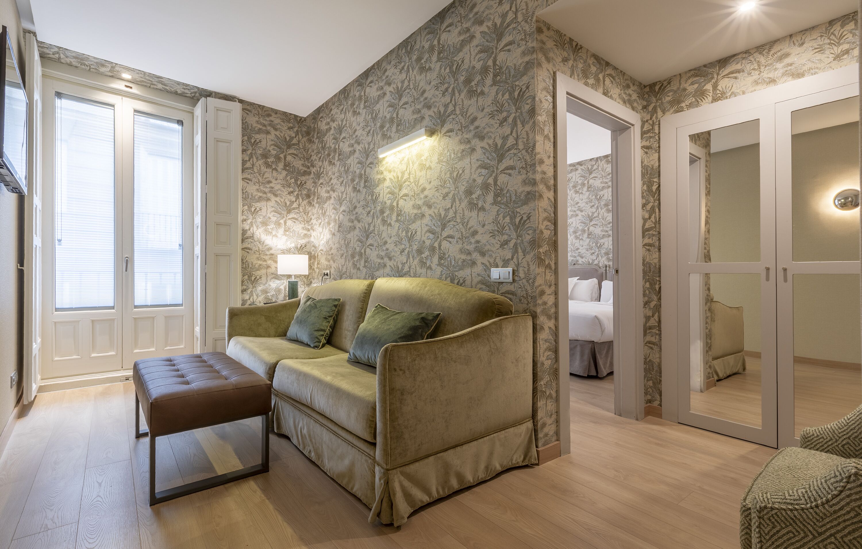 Junior Suite, 2 Single Beds | Living room | 40-inch flat-screen TV with satellite channels, TV