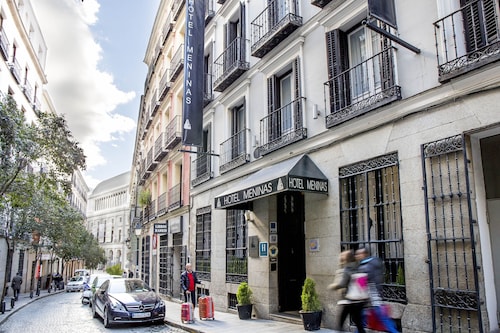 ホテル メニナス