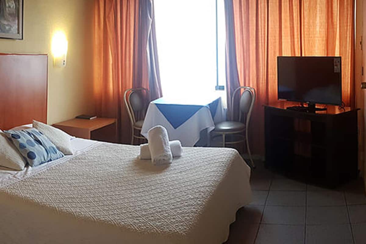 Double Room, 1 Double Bed, Kitchen | Desk, iron/ironing board, bed sheets