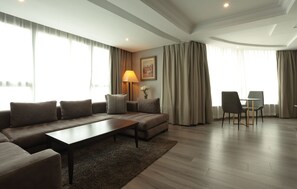 Signature Suite | Egyptian cotton sheets, premium bedding, minibar, in-room safe - Le Palace D Anfa (Casablanca)