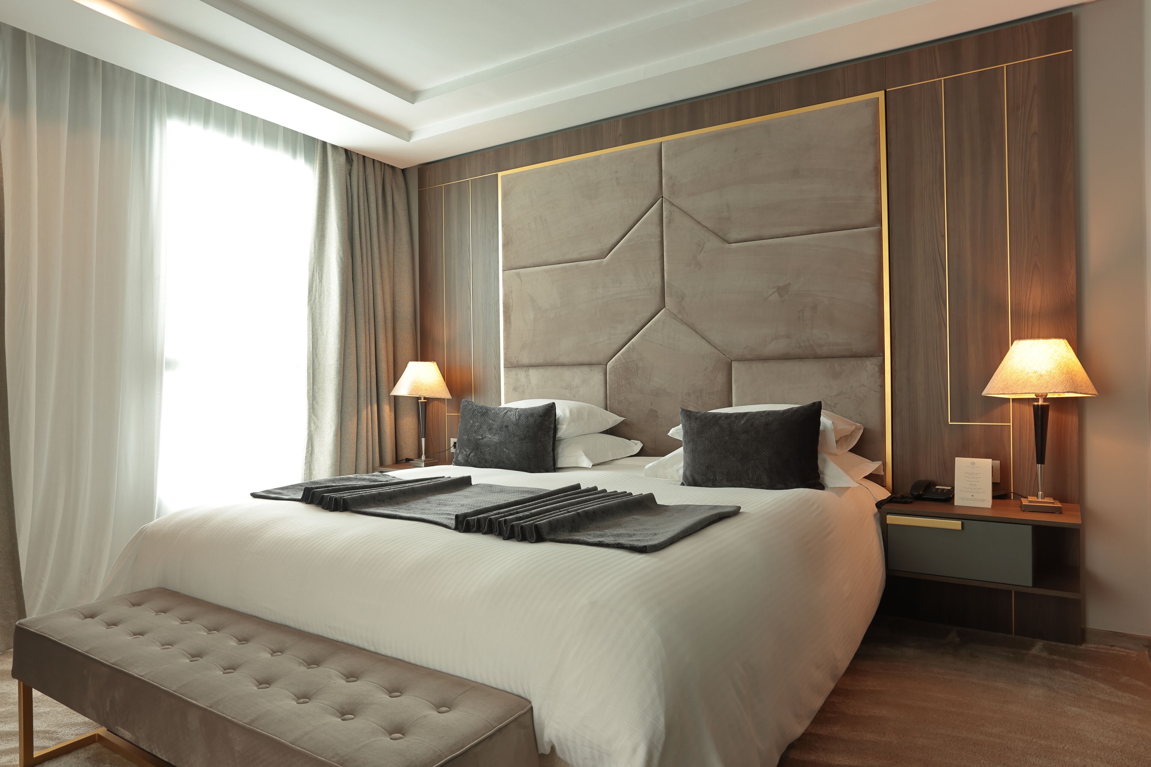 signature suite | egyptian cotton sheets, premium bedding, minibar, in-room safe