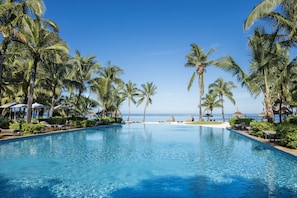 2 outdoor pools, sun loungers - Sugar Beach Mauritius (Flic-en-Flac)