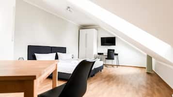Escrivaninha, cortinas blackout, Wi-Fi de cortesia