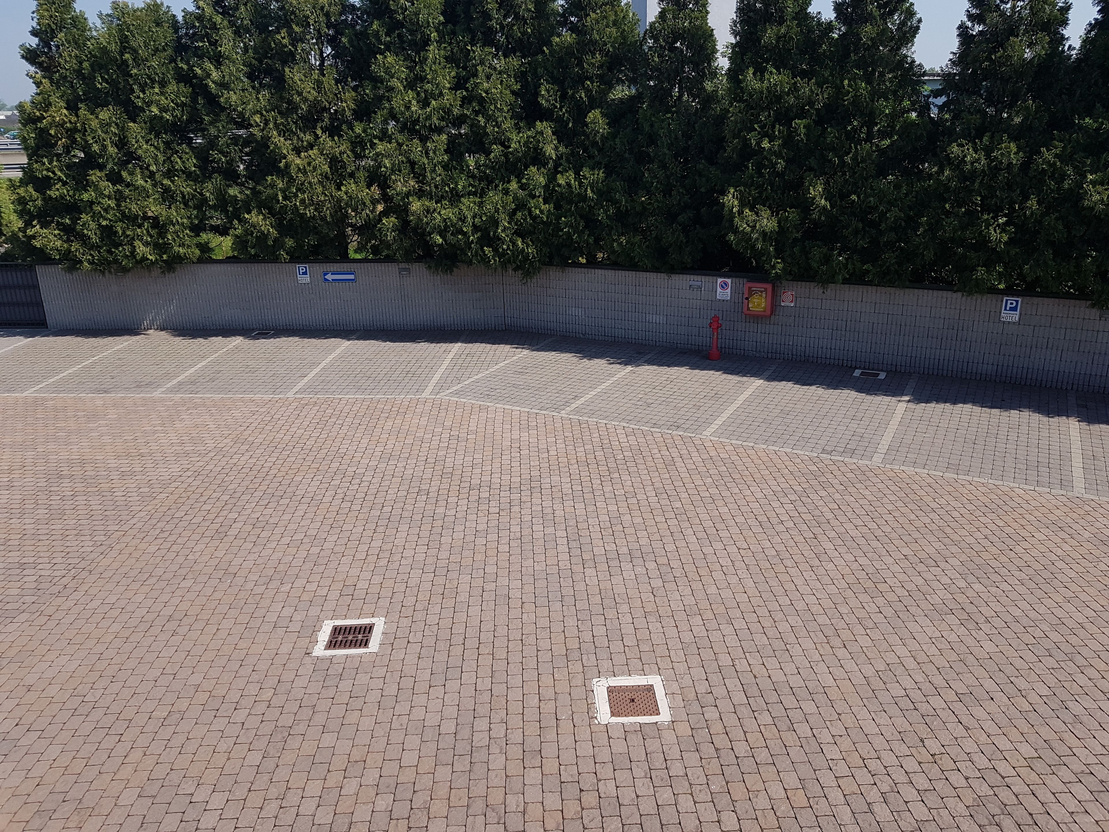 self-parking (surcharge) 7 per day