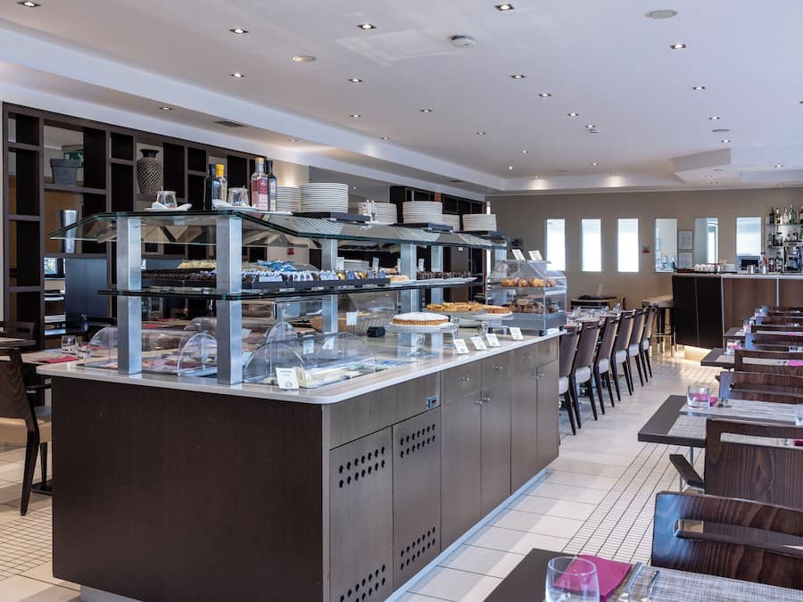 Dagelijks ontbijtbuffet (EUR 9.50 per persoon)