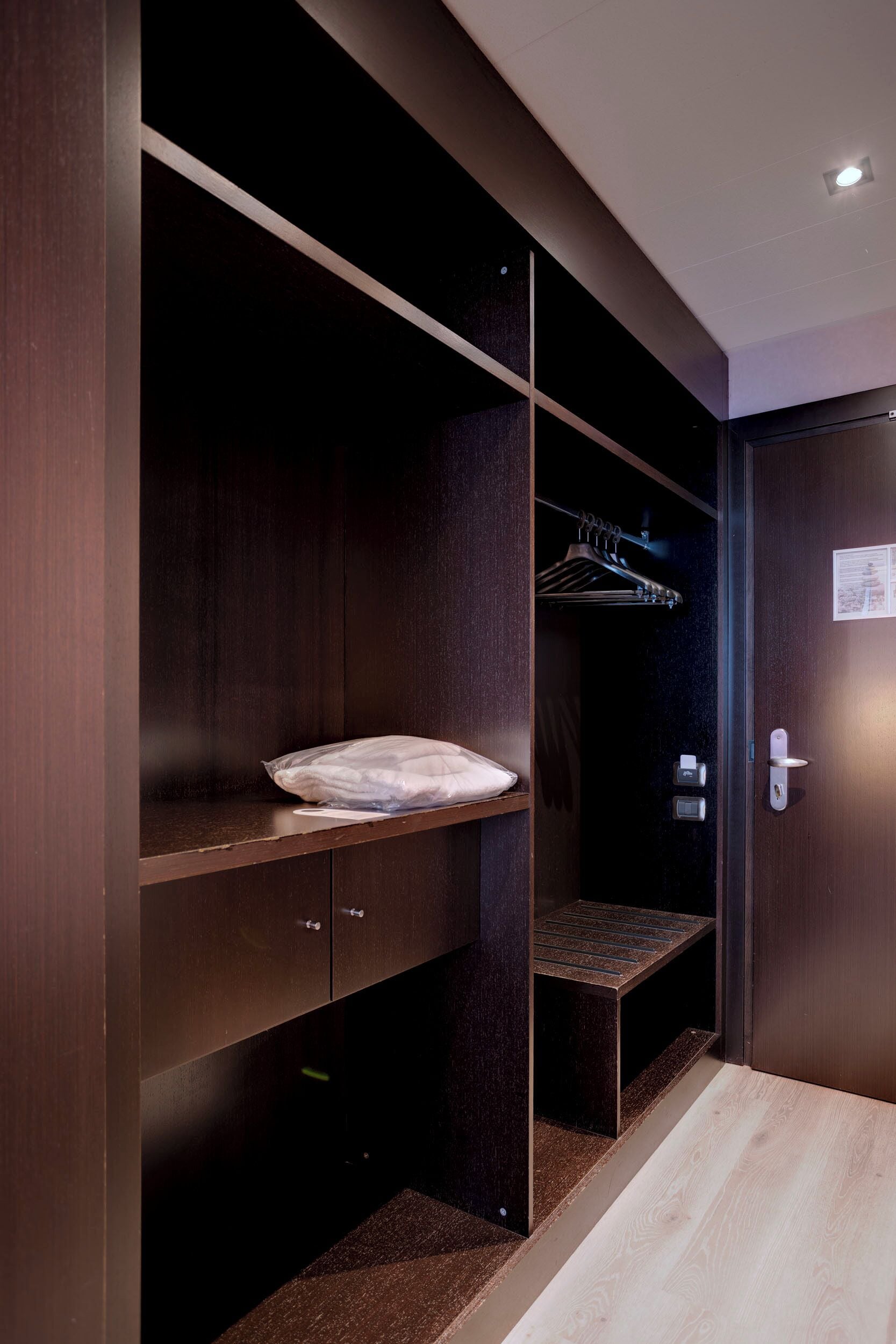 premium bedding, down duvets, select comfort beds, minibar