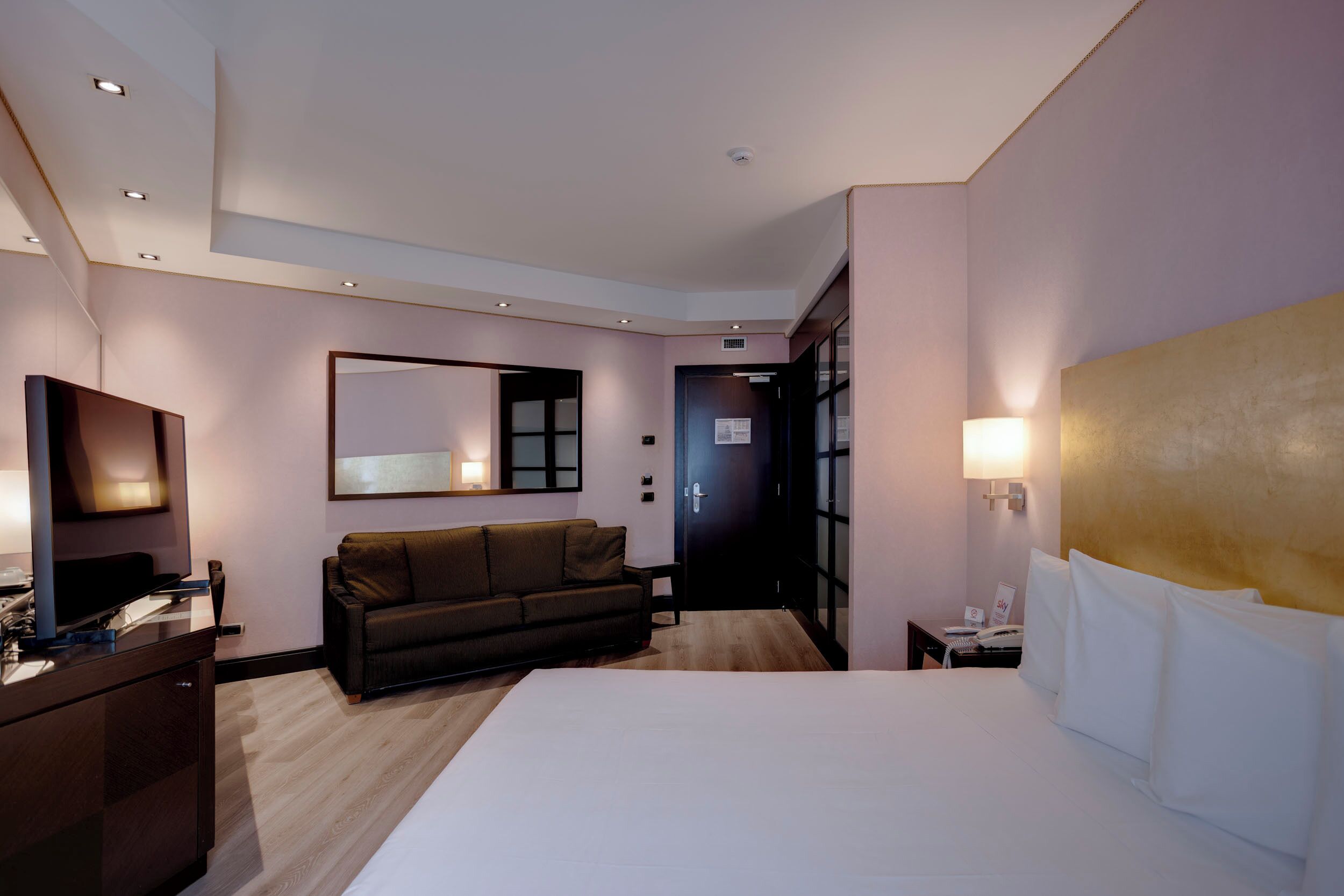 junior suite, hot tub | premium bedding, down duvets, select comfort beds, minibar
