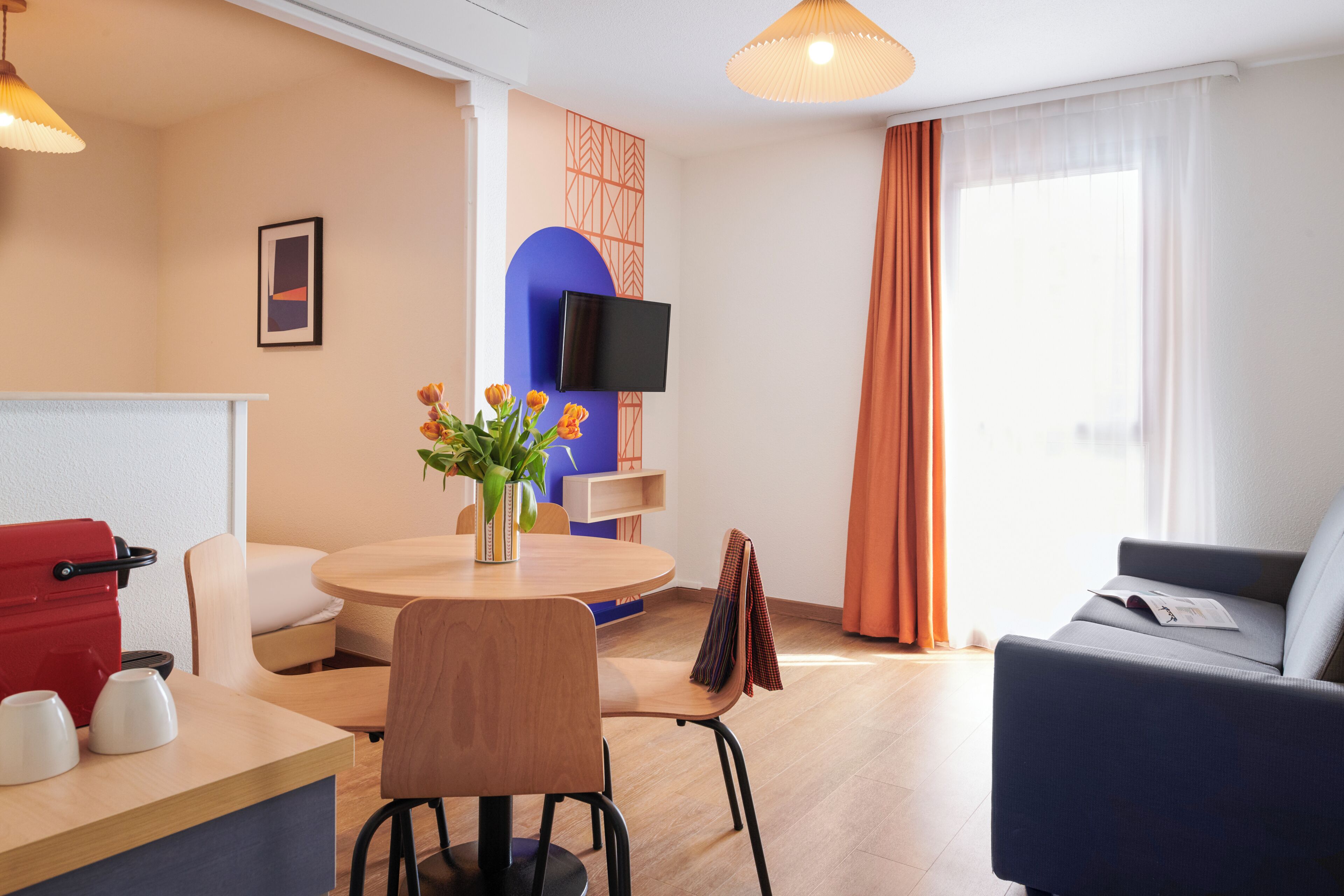 Studio, 1 dobbeltseng med sovesofa | Oppholdsområde | TV