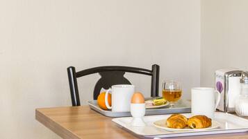 Daily buffet breakfast (EUR 15 per person)