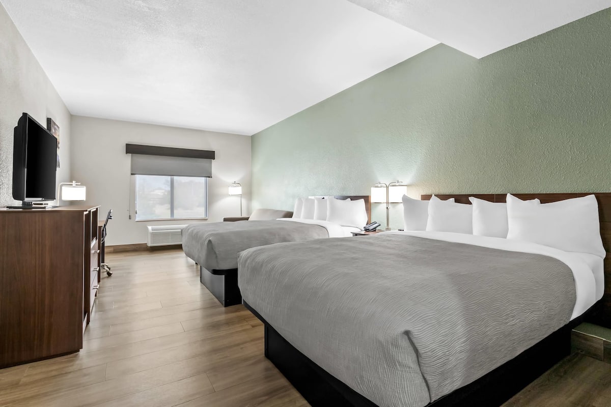 Suite, Multiple Beds, Non Smoking | Premium bedding, desk, iron/ironing board, free WiFi