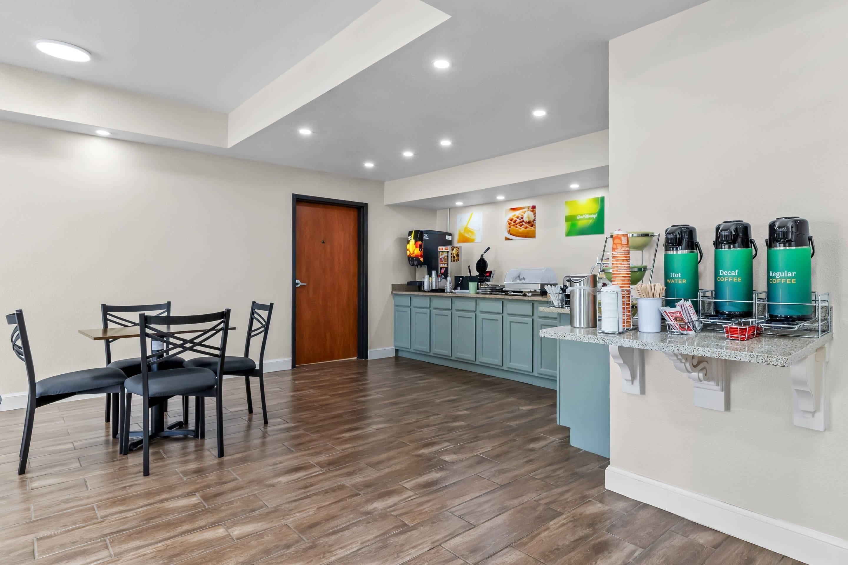 Free daily buffet breakfast 