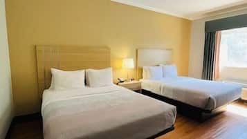 Schreibtisch, Bügeleisen/Bügelbrett, kostenloses WLAN, Bettwäsche