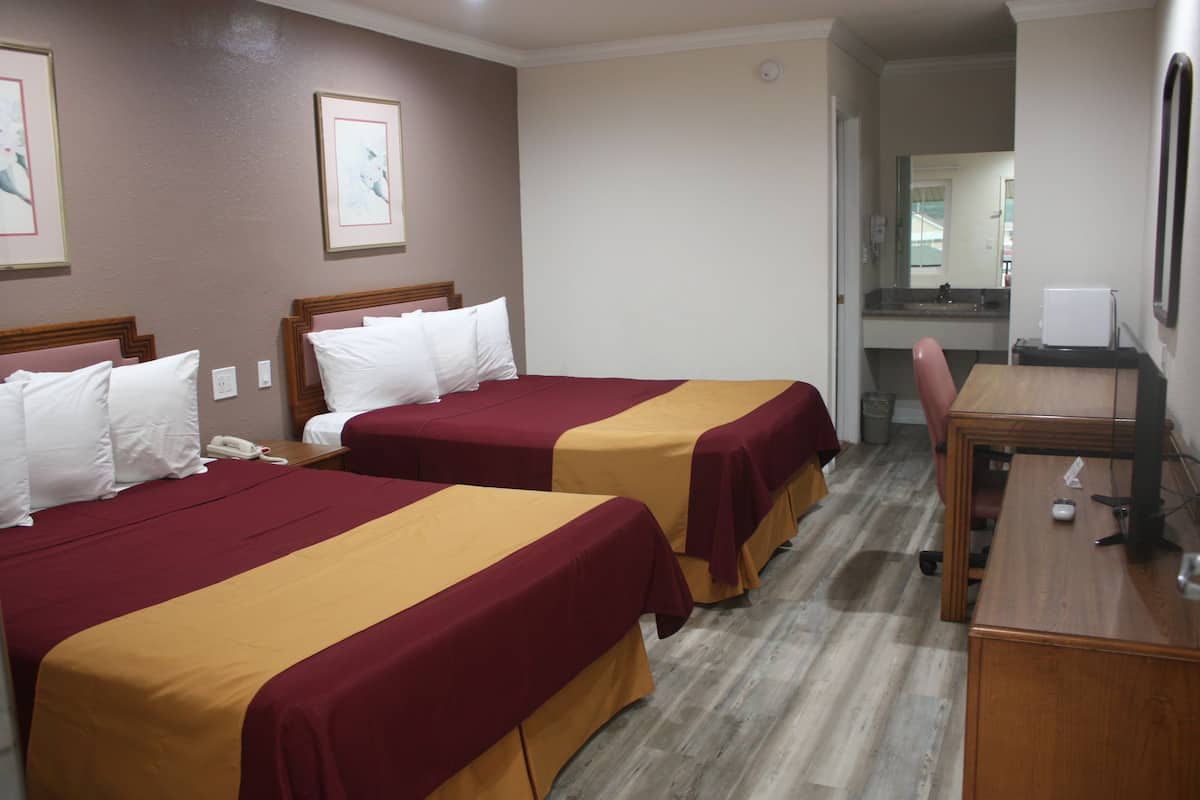 Standard Room, 2 Queen Beds