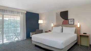 Sengetøy av topp kvalitet, safe på rommet og skrivebord