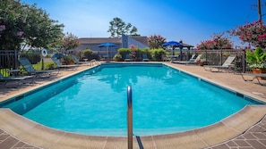 Seasonal outdoor pool, pool umbrellas, sun loungers